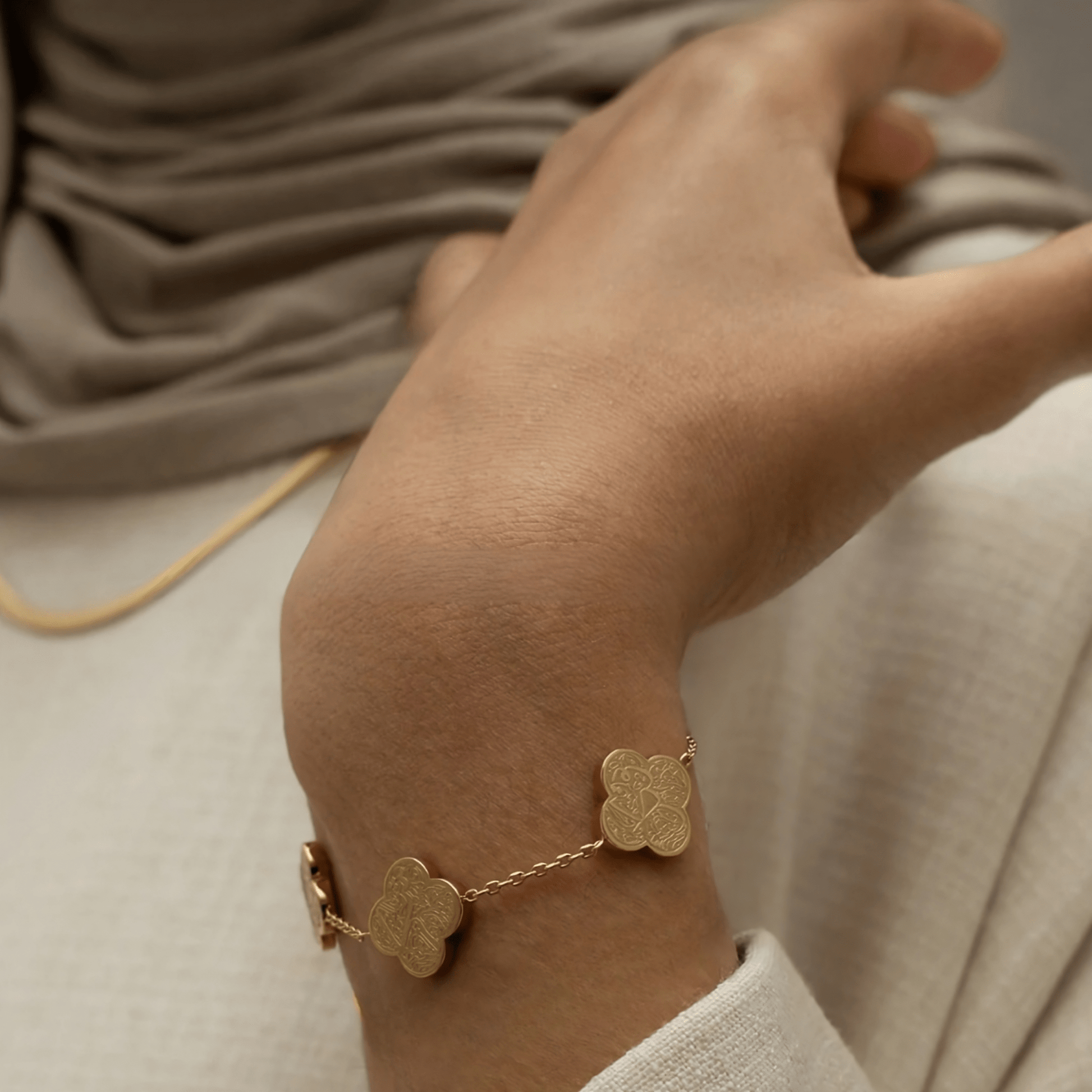 NUUR Sabr Bracelet – 18K Gold Plated, Non - Tarnish | Gift - Ready Islamic Jewelry - NUUR | Islamic Jewelry